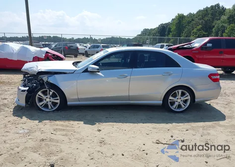 2013 Mercedes-Benz E 350 z USA, uszkodzony, nr VIN WDDHF5KB3DA767778